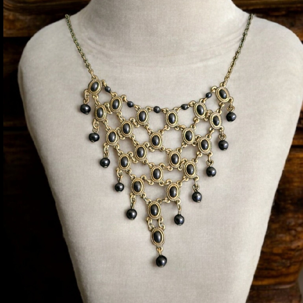 Premiere Designs Vintage Elegant Necklace